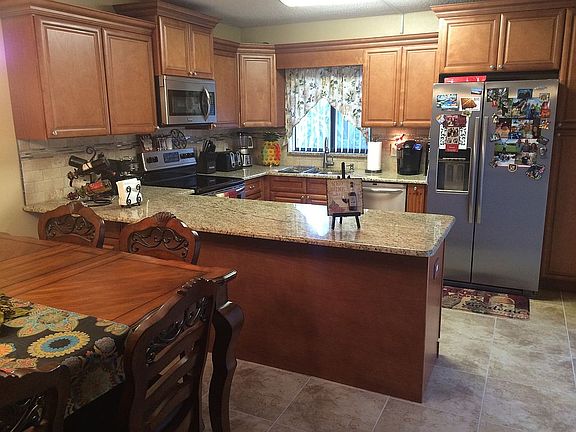 5th image of 4051 Palm Bay Cir APT B