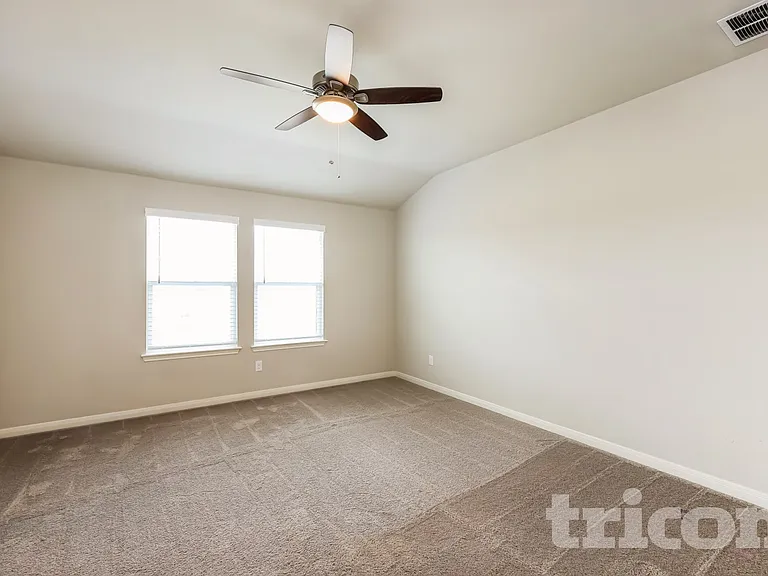 5603 Luna Pass — Photo 9