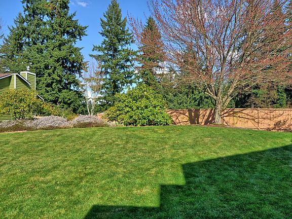 3rd image of 1928 W Cypress Way
