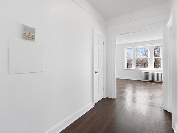 5th image of 137 Kensington Ave APT 506