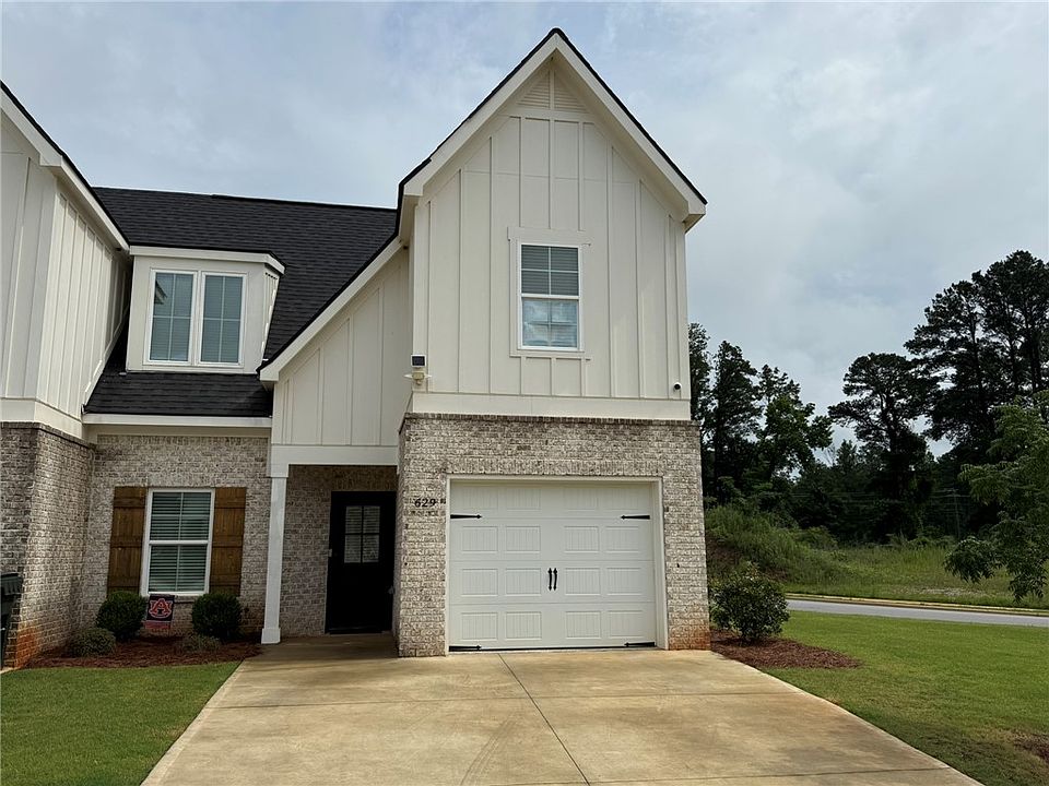 1st image of 629 Thornberry Dr