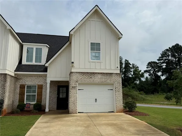 629 Thornberry Dr, Auburn, AL 36830