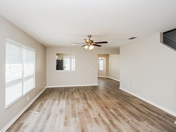 5th image of 7446 Oxford Garden Cir
