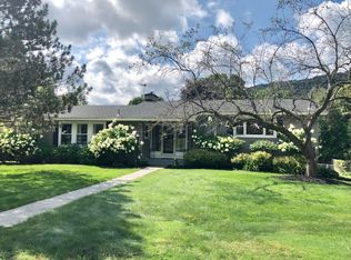 12 Willow Ln, Pittsfield, MA 01201