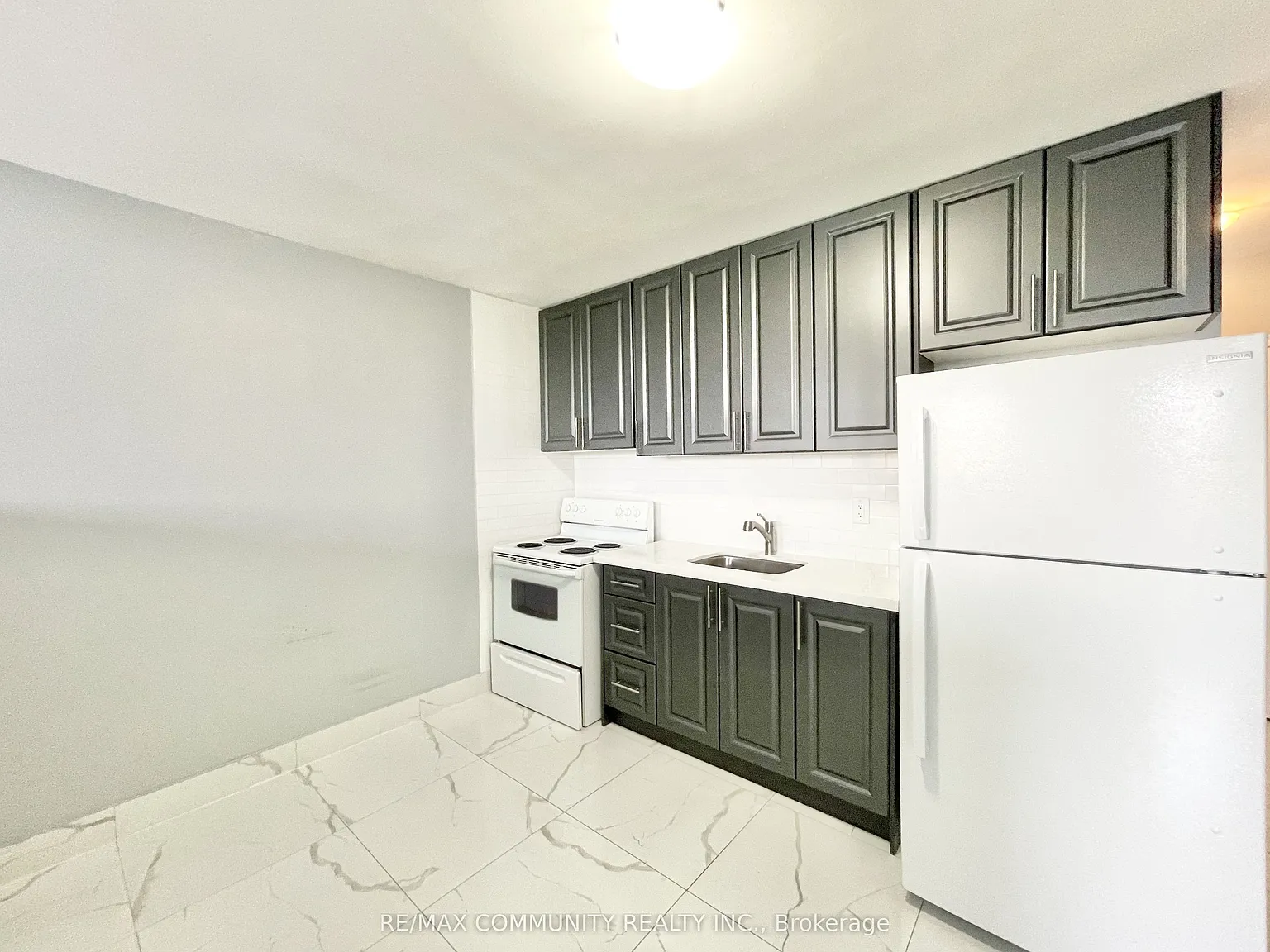 1 bed, $1,899 — Photo 1
