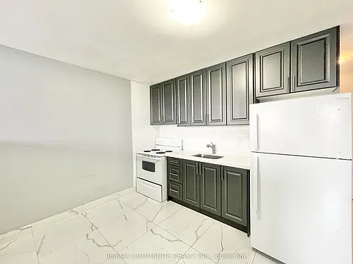 2624 Eglinton Ave E #2 Photo 1