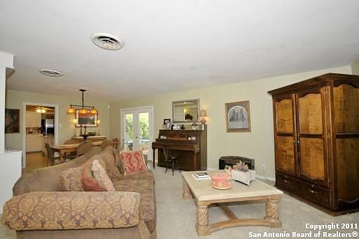 5th image of 531 Larkwood Dr