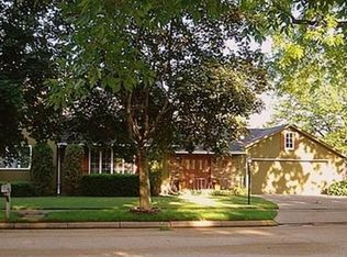 209 N 2nd Ave E, Truman, MN 56088