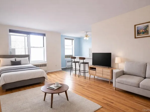 6815 Selfridge Street #6D, Forest Hills, NY 11375