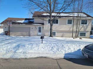 504 Underwood Ln NW, Saint Michael, MN 55376