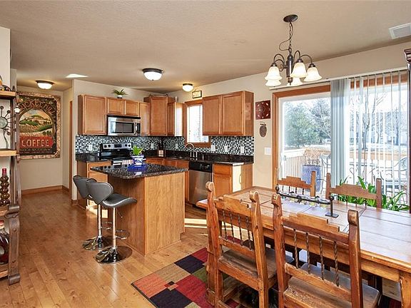 4th image of 262 S 82nd St