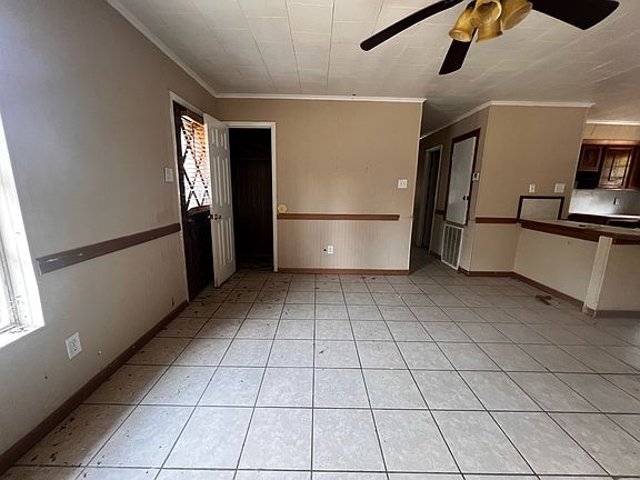 2nd image of 198 Hanks Pond Rd