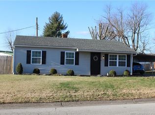 886 Woodbourne Dr, New Albany, IN 47150