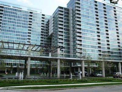 9655 Woods Dr Unit 907, Skokie, IL, 60077