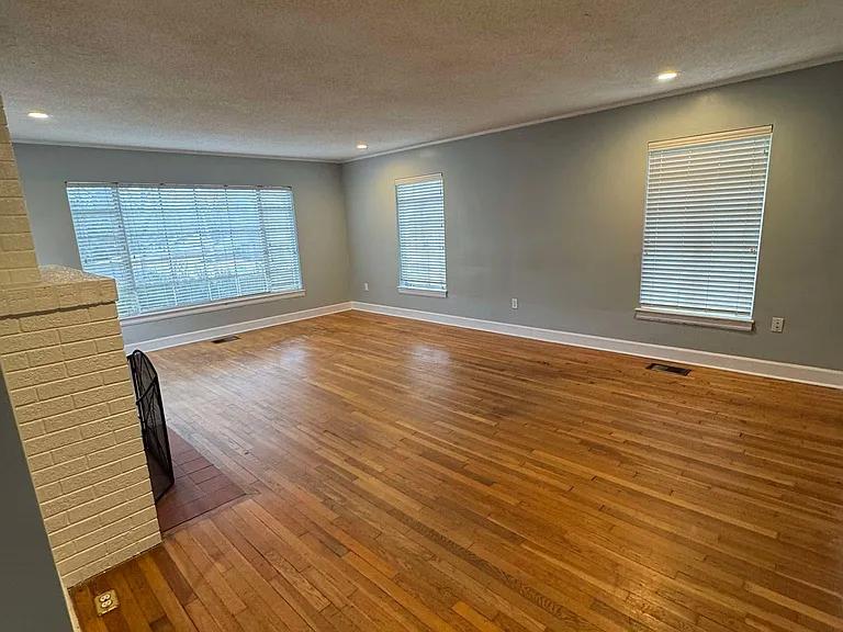 1541 Woodland St NW — Photo 7