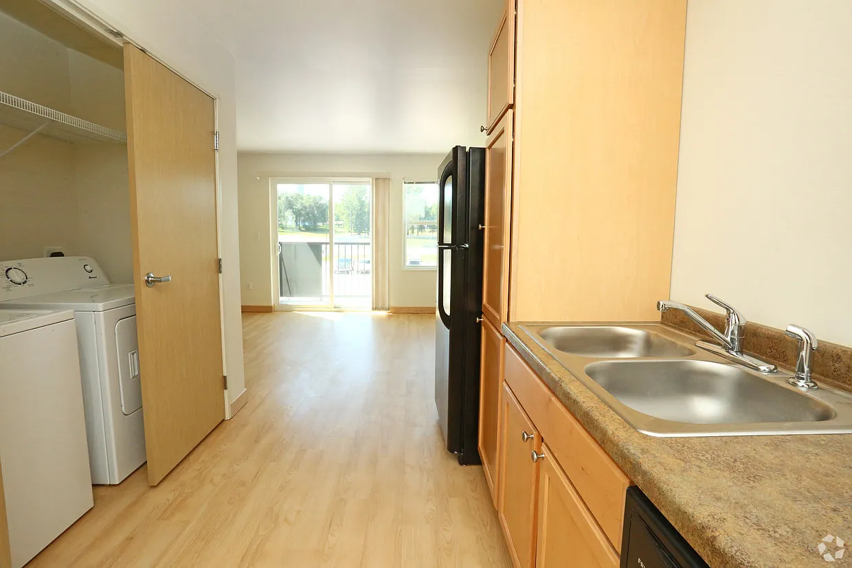 Badlands Apartments I — Photo 3