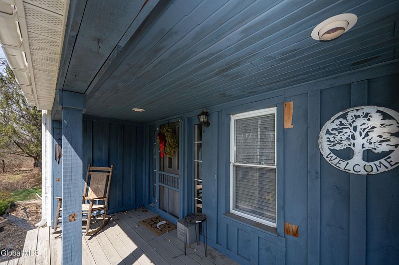 2nd image of 35 Sawmill Hill Road