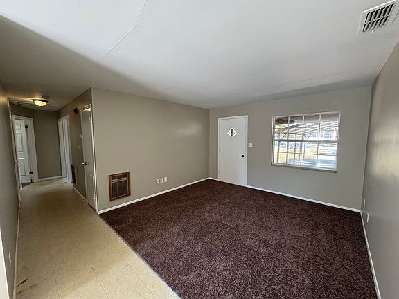 4th image of 950 W French Ave