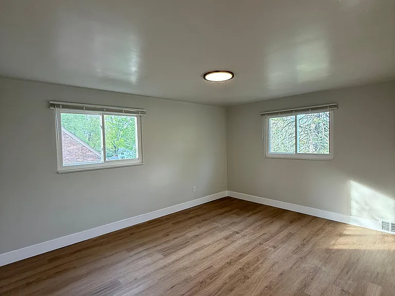 338 Caryl Dr — Photo 11