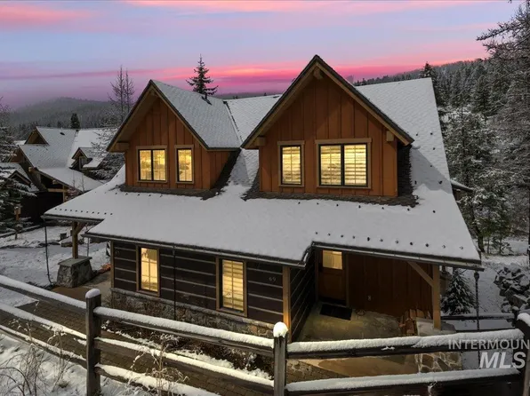 69 Golden Bar Ct, Donnelly, ID 83615