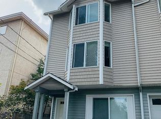 12049 32nd Ave NE, Seattle, WA 98125