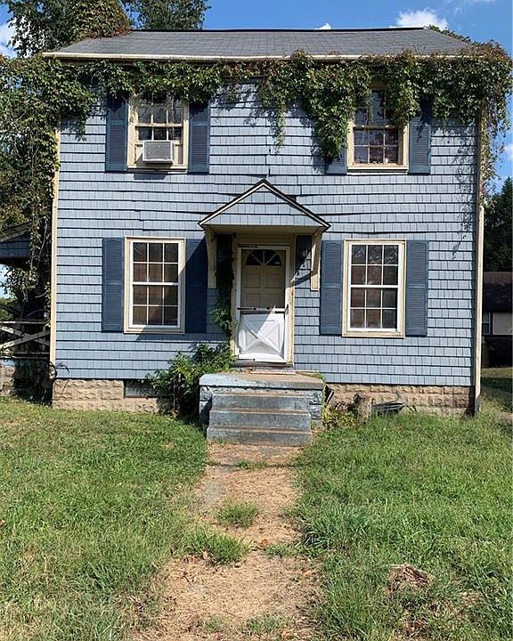 2nd image of 219 Bird Ct