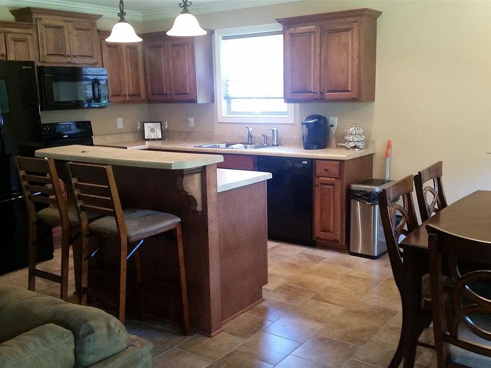 2nd image of 109 Legends Ridge Dr