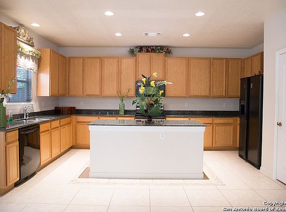 3rd image of 502 Mesa Walk