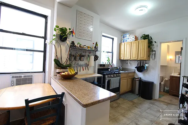 Rented by Grand & Co. | media 20