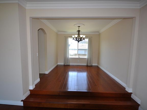 5th image of 980 Gull Ave