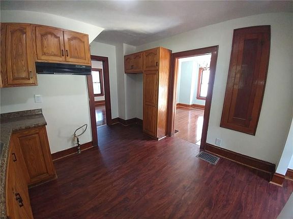 5th image of 20611 Alden St