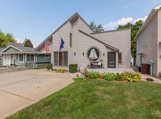 1220 Round Lake Hwy, Manitou Beach, MI 49253