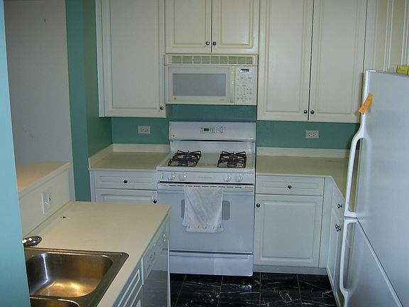 5th image of 8400 Callie Ave Unit 612