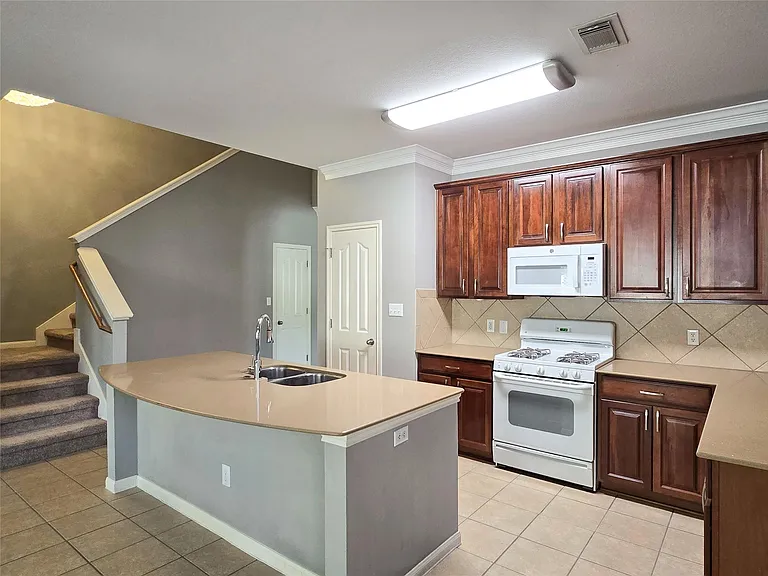 600 S Frontier Ln — Photo 11