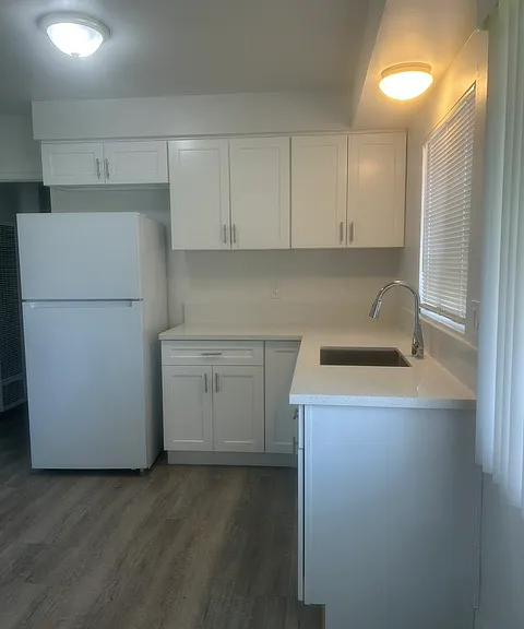 570 N Hollenbeck Ave #0 — Photo 9