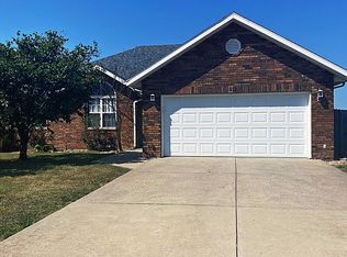 912 Tracy Ln, Mount Vernon, MO 65712