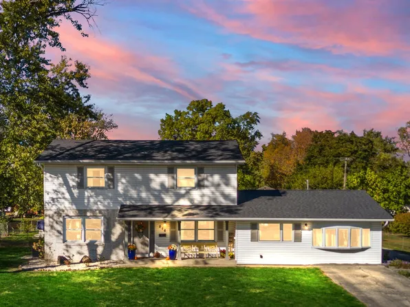 216 Marimar Ct, Crown Point, IN 46307