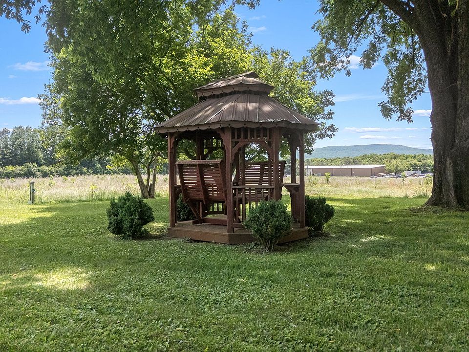 16th image of 162 Grizzell Ln
