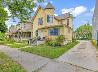 819 Court St, Port Huron, MI 48060