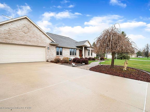 3rd image of 8645 W Scenic Lake Dr