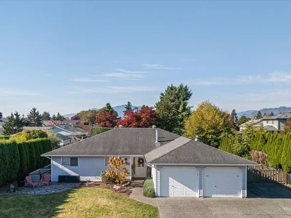6783 Vanmar St, Chilliwack, BC V2R 2W1