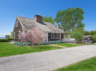 44 Barclay Dr, Sag Harbor, NY 11963