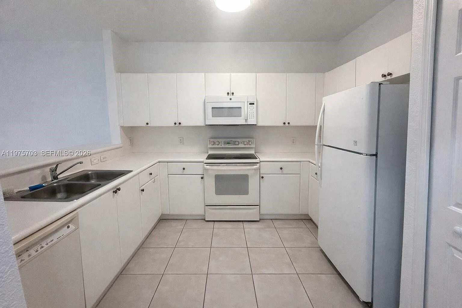 4134 SW 158th Ave — Photo 3