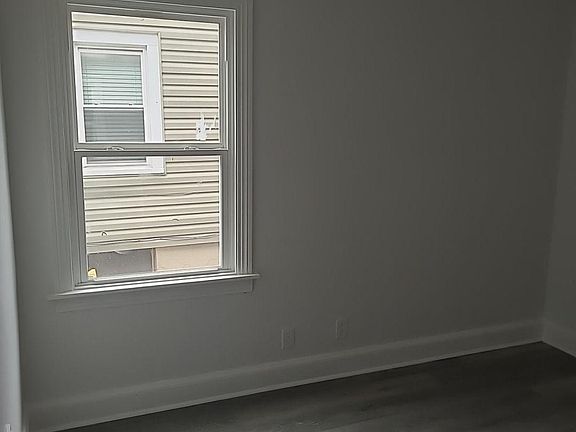 5th image of 309 N 38th St