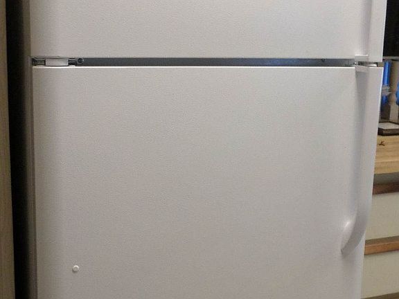 WHIRLPOOL REFRIGERATOR