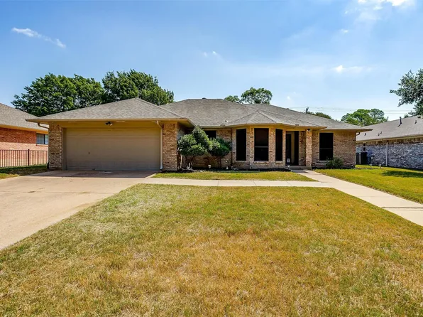 2004 N Lake Trl, Denton, TX 76201