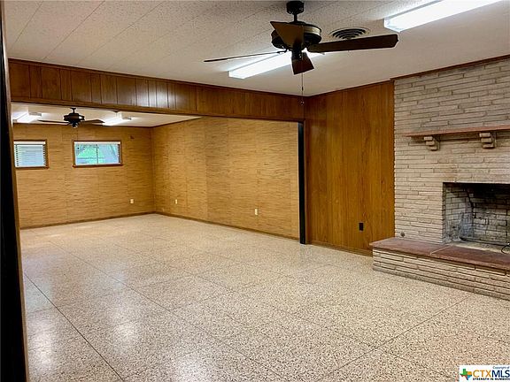 3rd image of 603 W Brackenridge St
