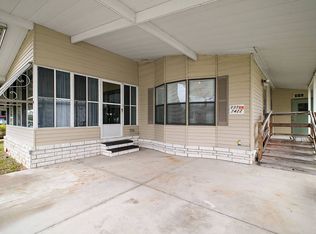 7422 Harbor View Dr, Leesburg, FL 34788