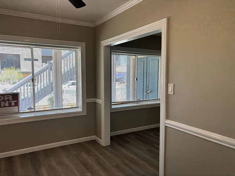 10822 Hartsook St — Photo 10