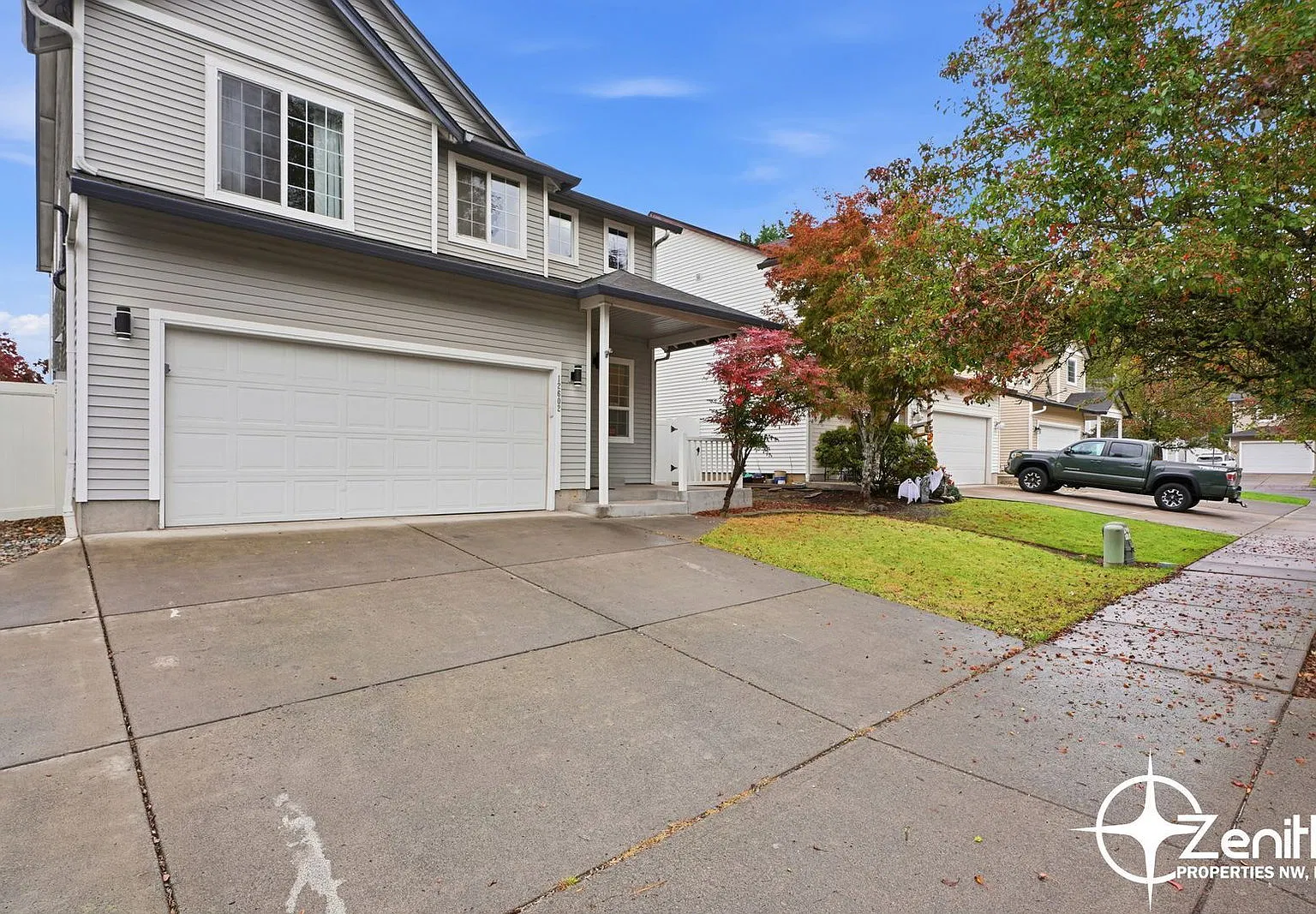 4 bed, 2.5 bath, 2023 sqft, $2,950 — Photo 2
